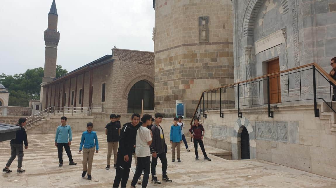 İlimiz merkezinde bulunan tarihi ve dini mekanları ziyaret